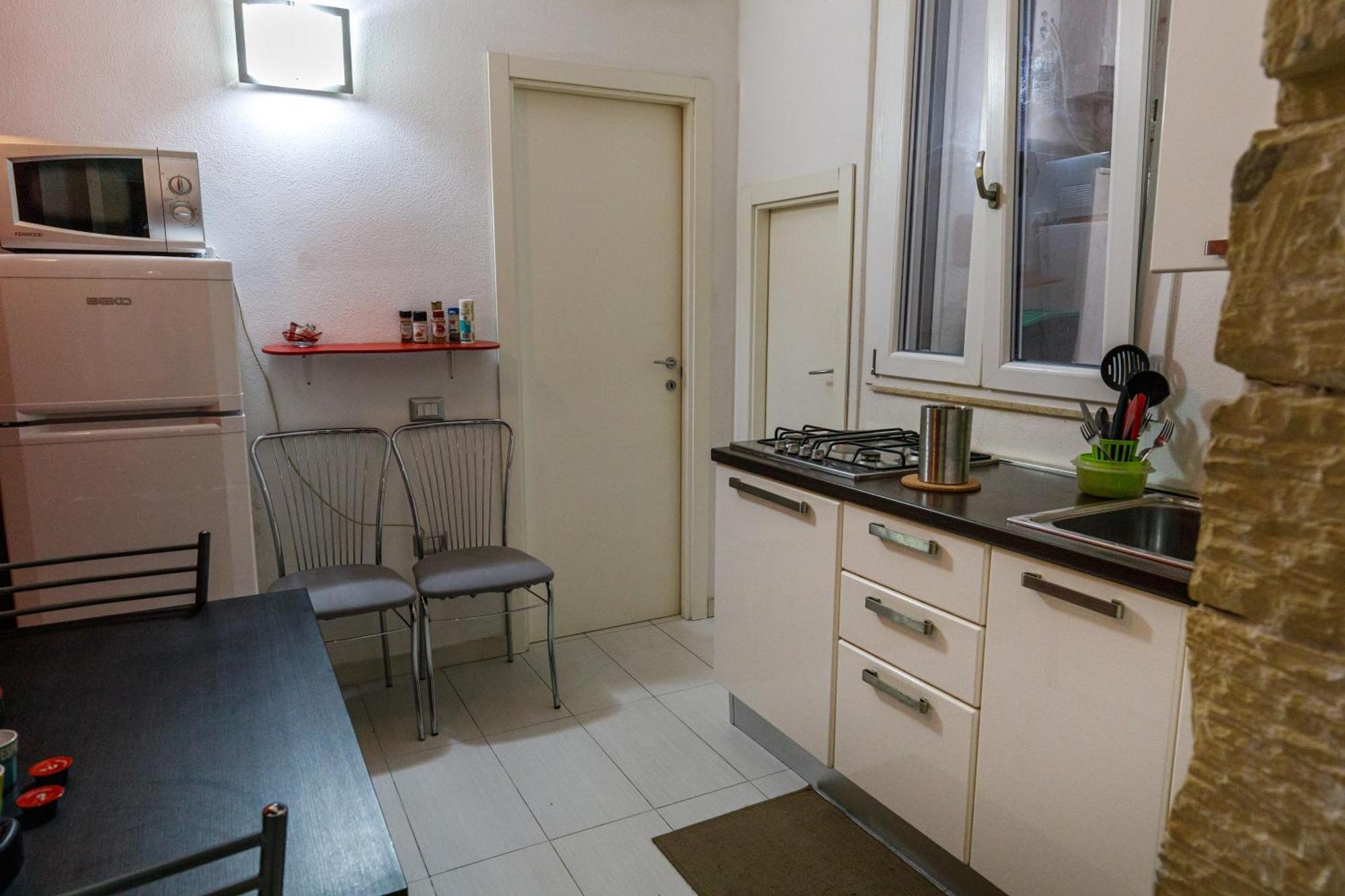 Onlyrooms II - Old Town & Typical Food Κάλιαρι Δωμάτιο φωτογραφία