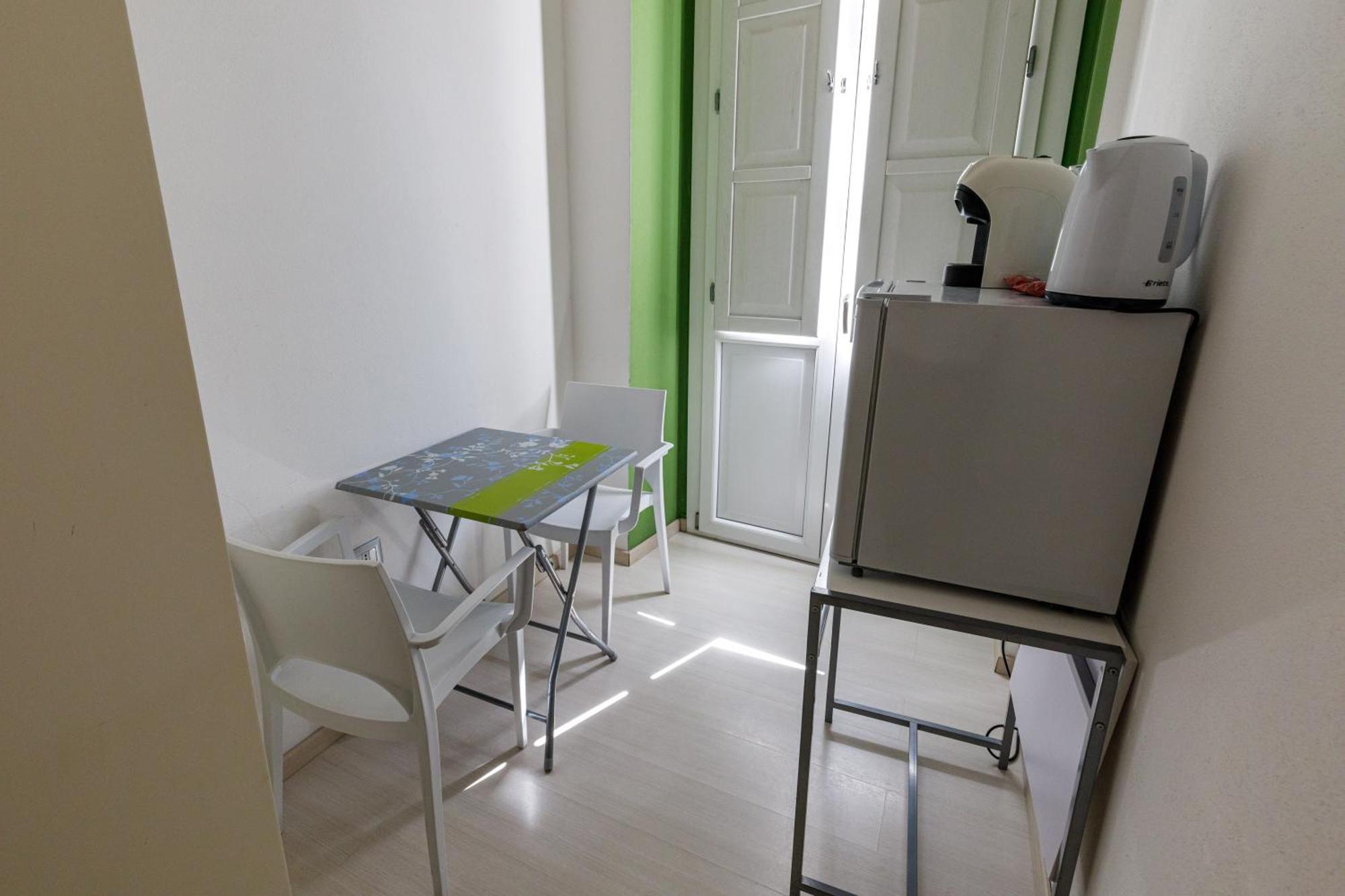 Onlyrooms II - Old Town & Typical Food Κάλιαρι Δωμάτιο φωτογραφία