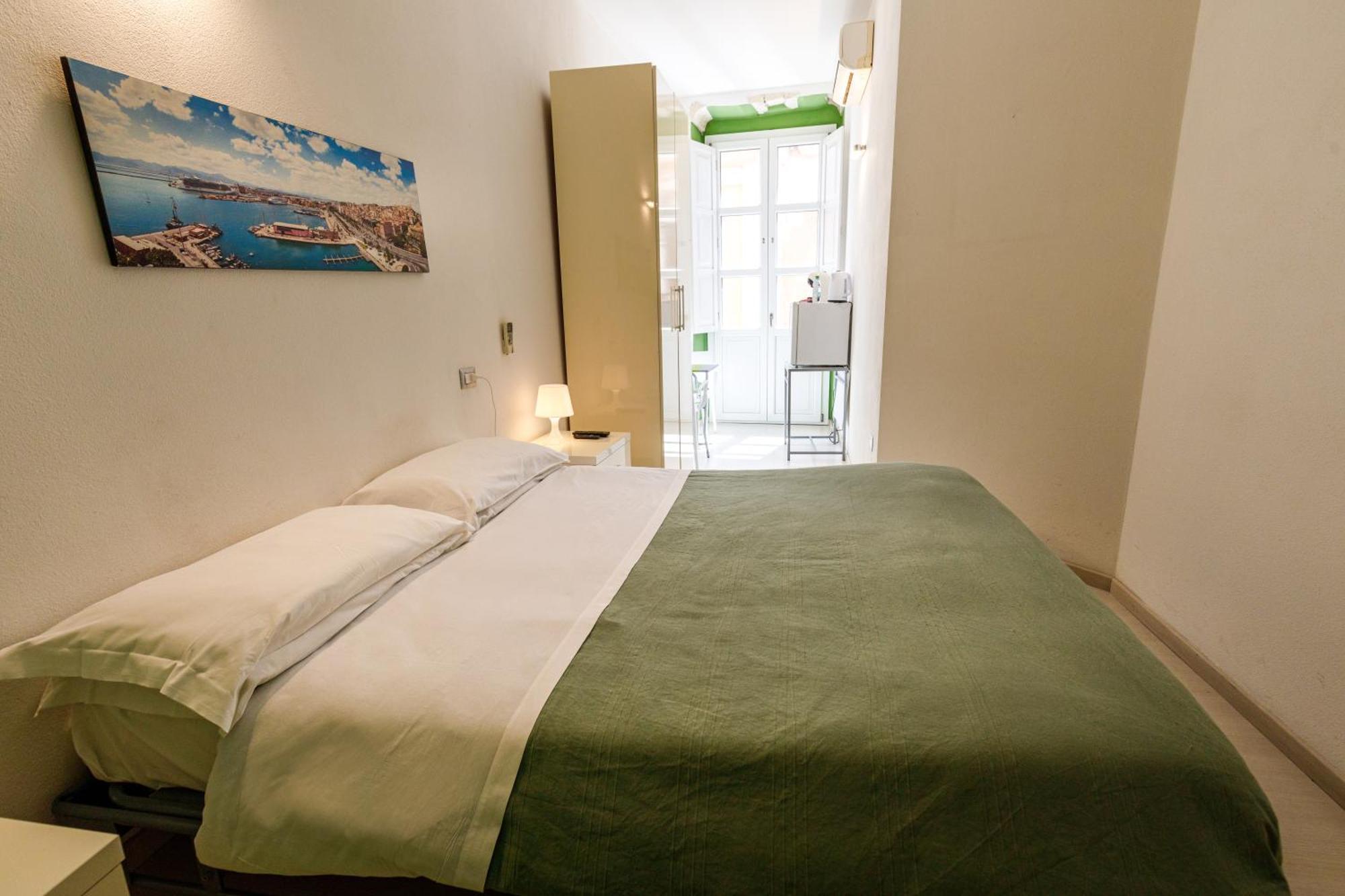 Onlyrooms II - Old Town & Typical Food Κάλιαρι Εξωτερικό φωτογραφία