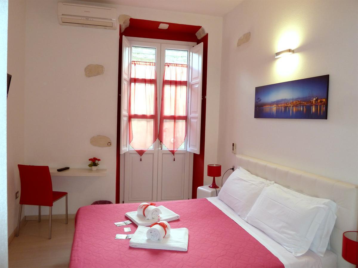 Onlyrooms II - Old Town & Typical Food Κάλιαρι Εξωτερικό φωτογραφία